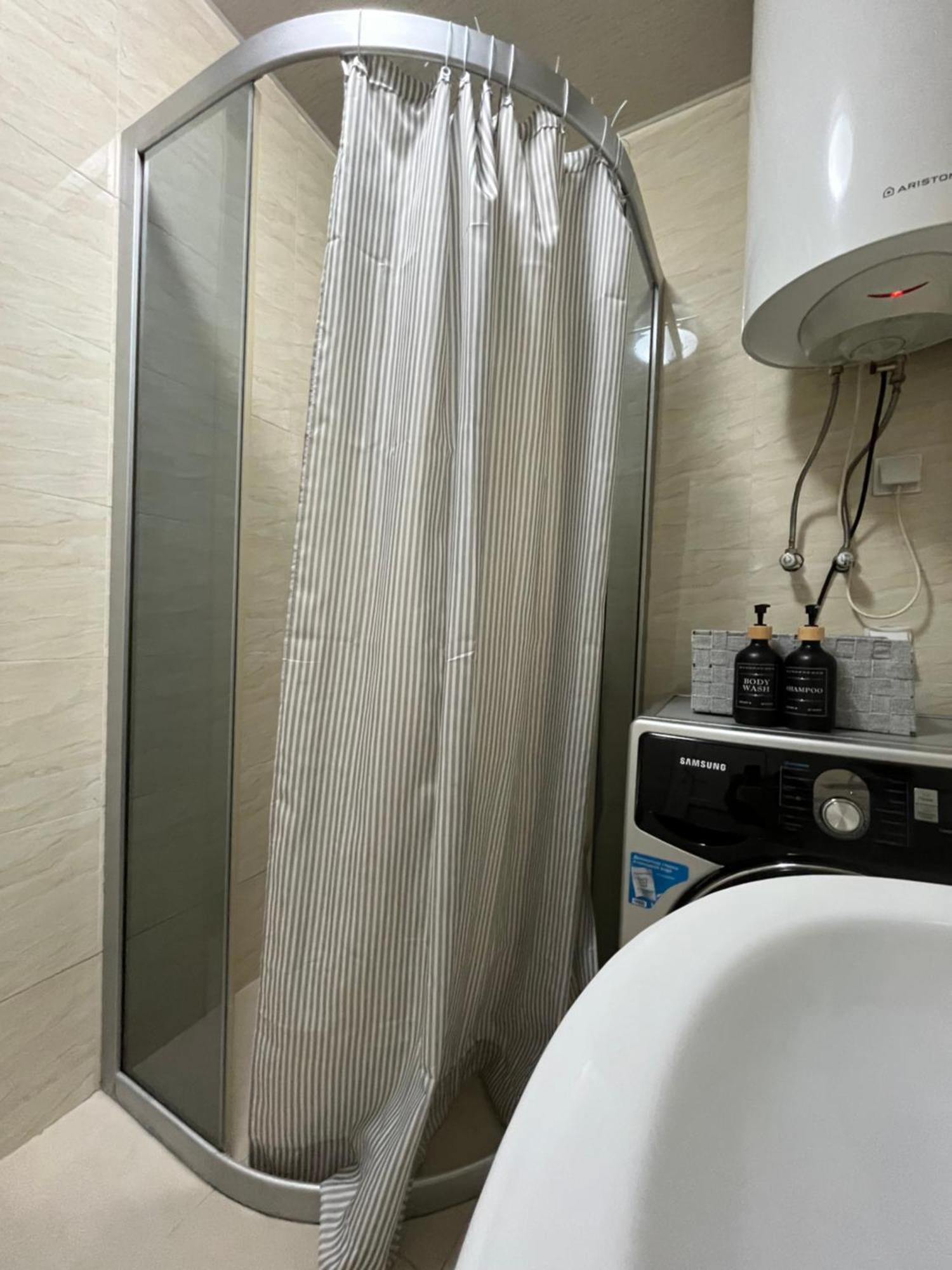 Sea Towers Lux 17-05 Apartment Batumi Bagian luar foto