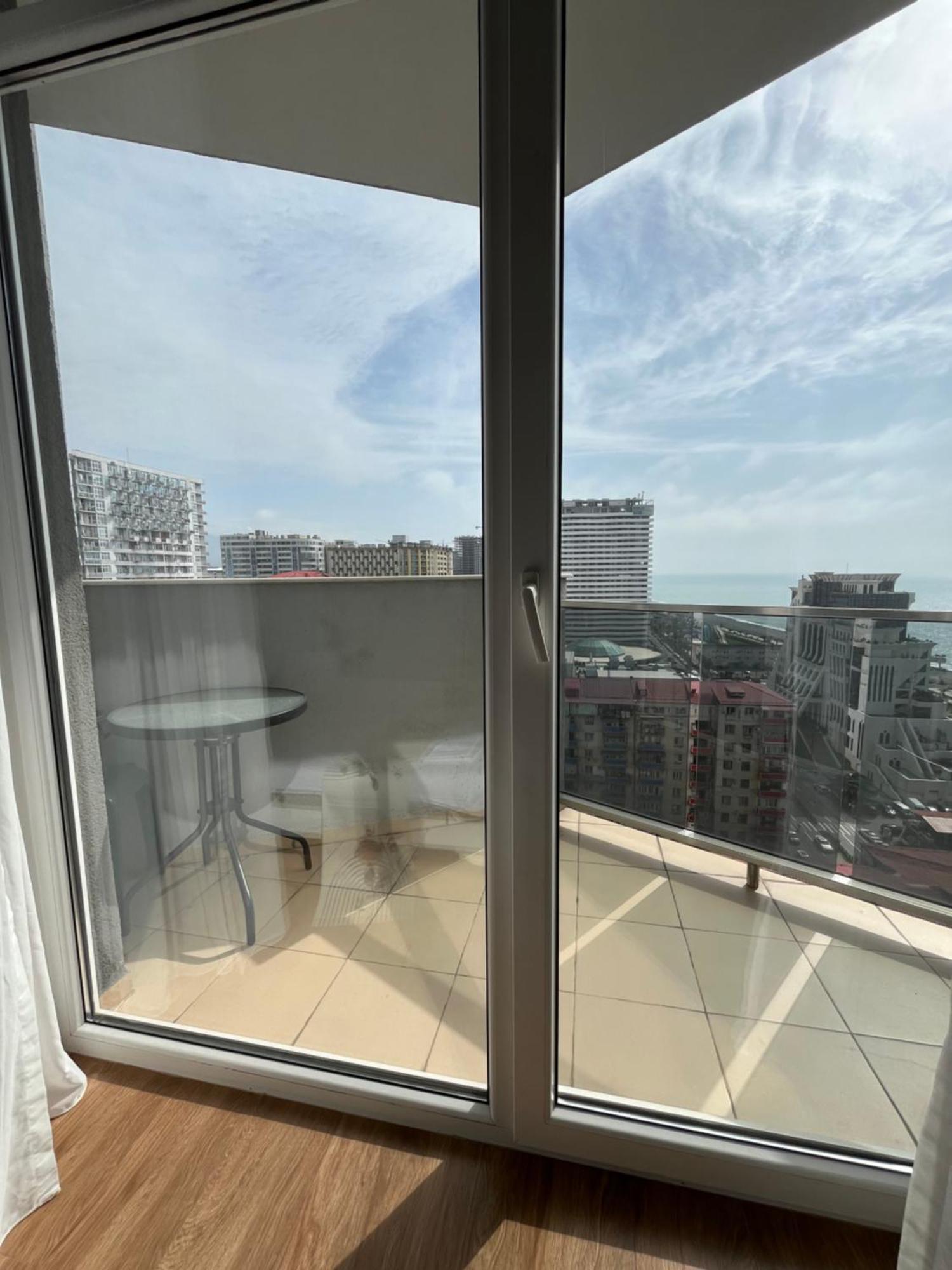 Sea Towers Lux 17-05 Apartment Batumi Bagian luar foto