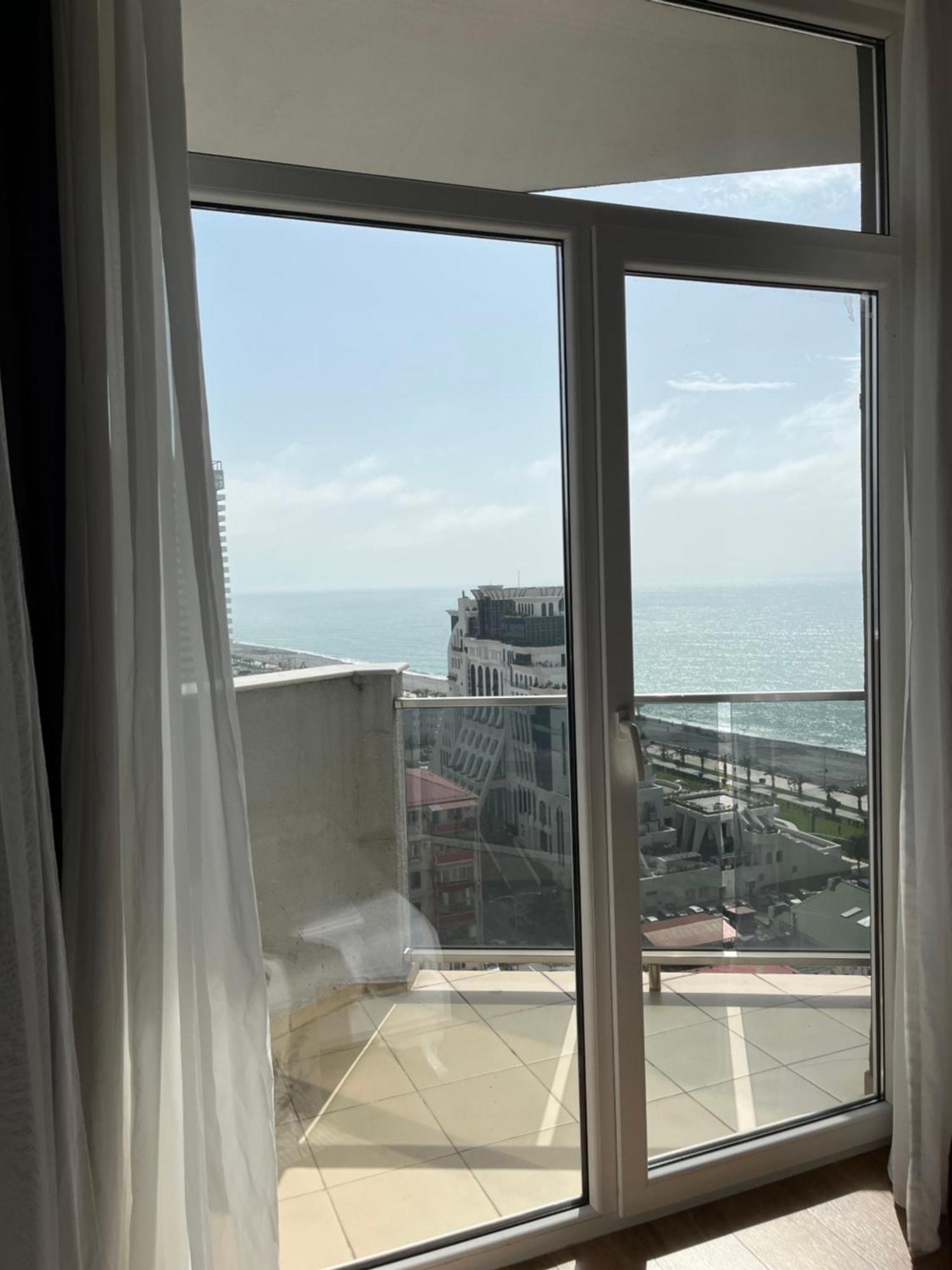 Sea Towers Lux 17-05 Apartment Batumi Bagian luar foto