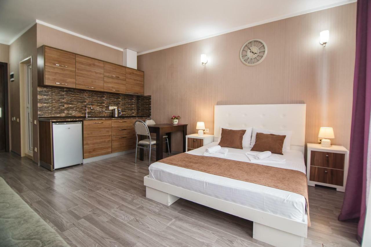 Sea Towers Lux 17-05 Apartment Batumi Bagian luar foto